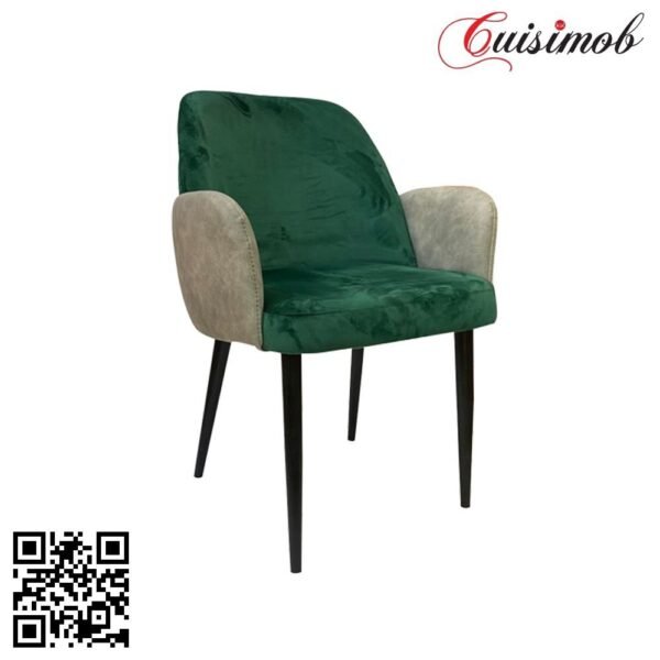 CHAISE PAULA